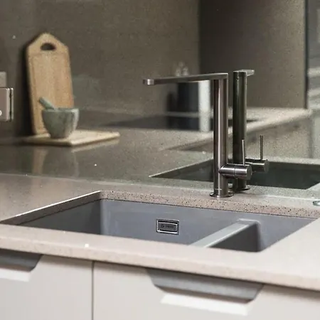 The Loft, The Quadrant, - Location, Views And Luxury With A Parking Space